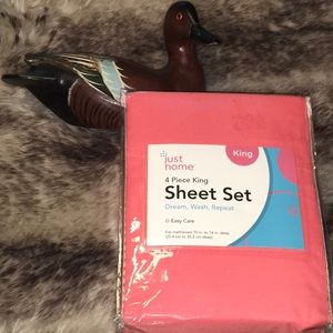 NWT JUST HOME 4 Piece KING Sheet Set 100% …